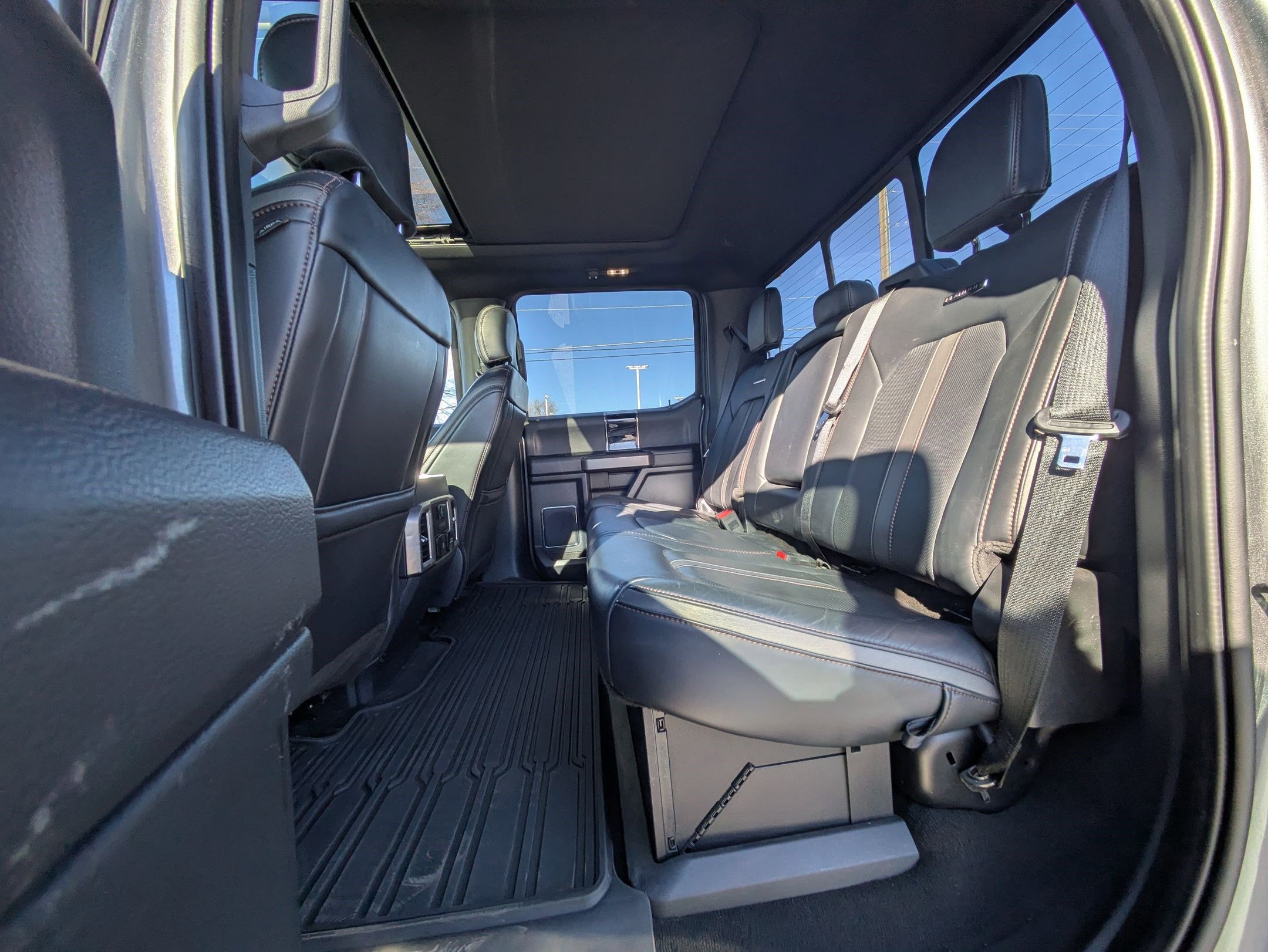 Used 2022 Ford F350 Platinum image 31