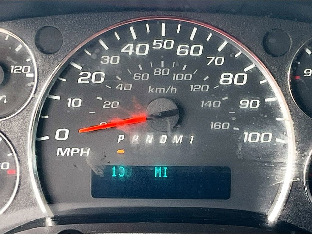 Used 2024 GMC Savana 2500 w/ Driver Convenience Package image 12