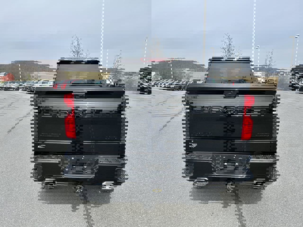 Used 2024 Chevrolet Silverado 1500 Custom Trail Boss w/ LPO, Dark Essentials Package image 6