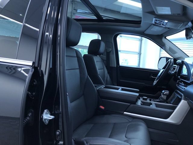 Used 2024 Toyota Tundra Limited AWD/4WD image 17