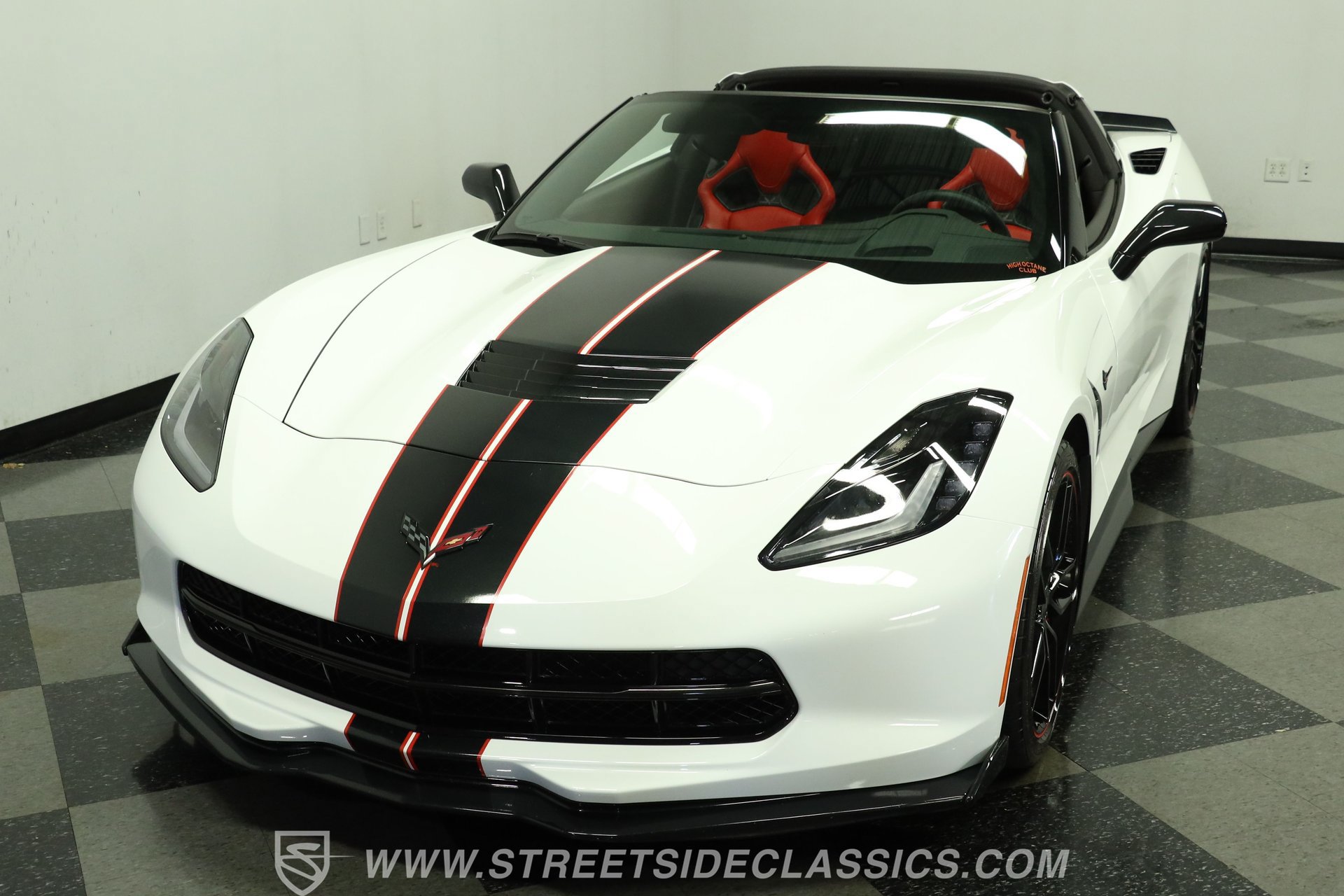 Used 2015 Chevrolet Corvette Stingray Coupe w/ Pacific Design Package RWD image 17