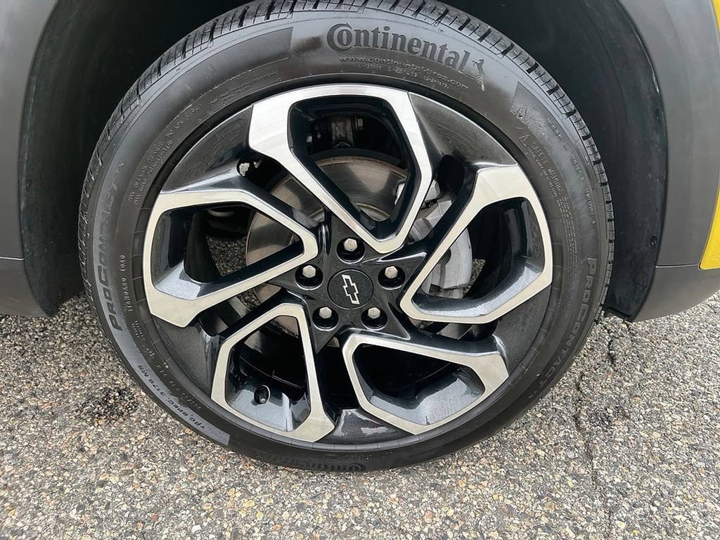 Certified 2024 Chevrolet Trax RS w/ Sunroof Package FWD image 9
