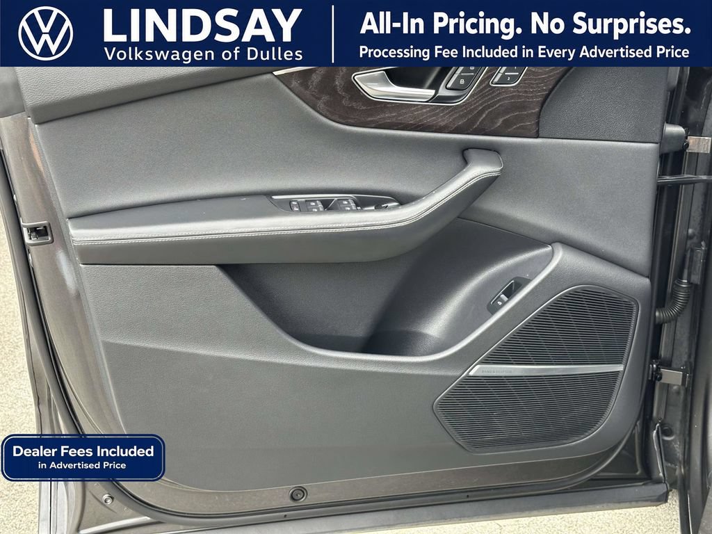 Used 2022 Audi Q8 Prestige w/ Prestige Package AWD/4WD image 9