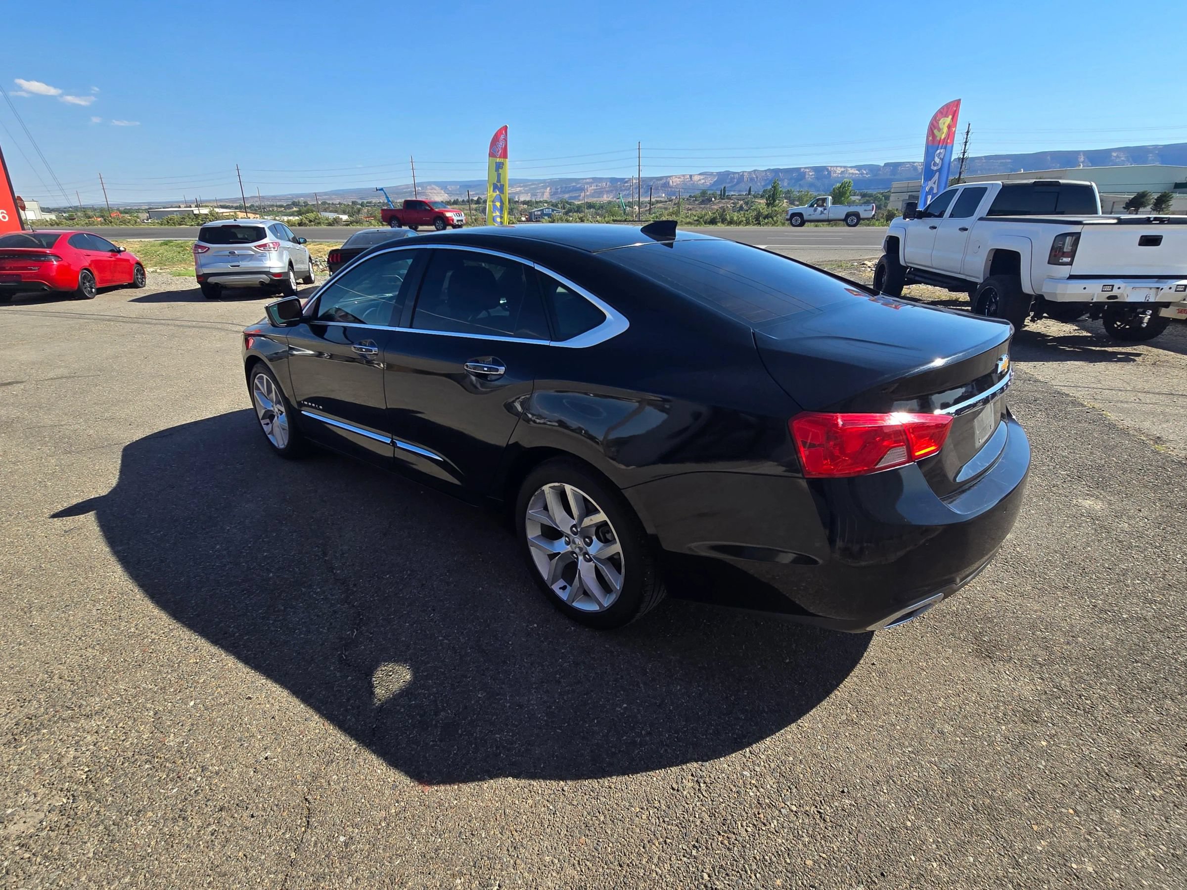 Used 2018 Chevrolet Impala Premier w/ Premier Convenience Package FWD image 3