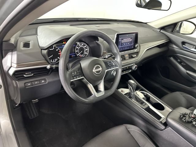 Used 2023 Nissan Altima 2.5 SV image 13