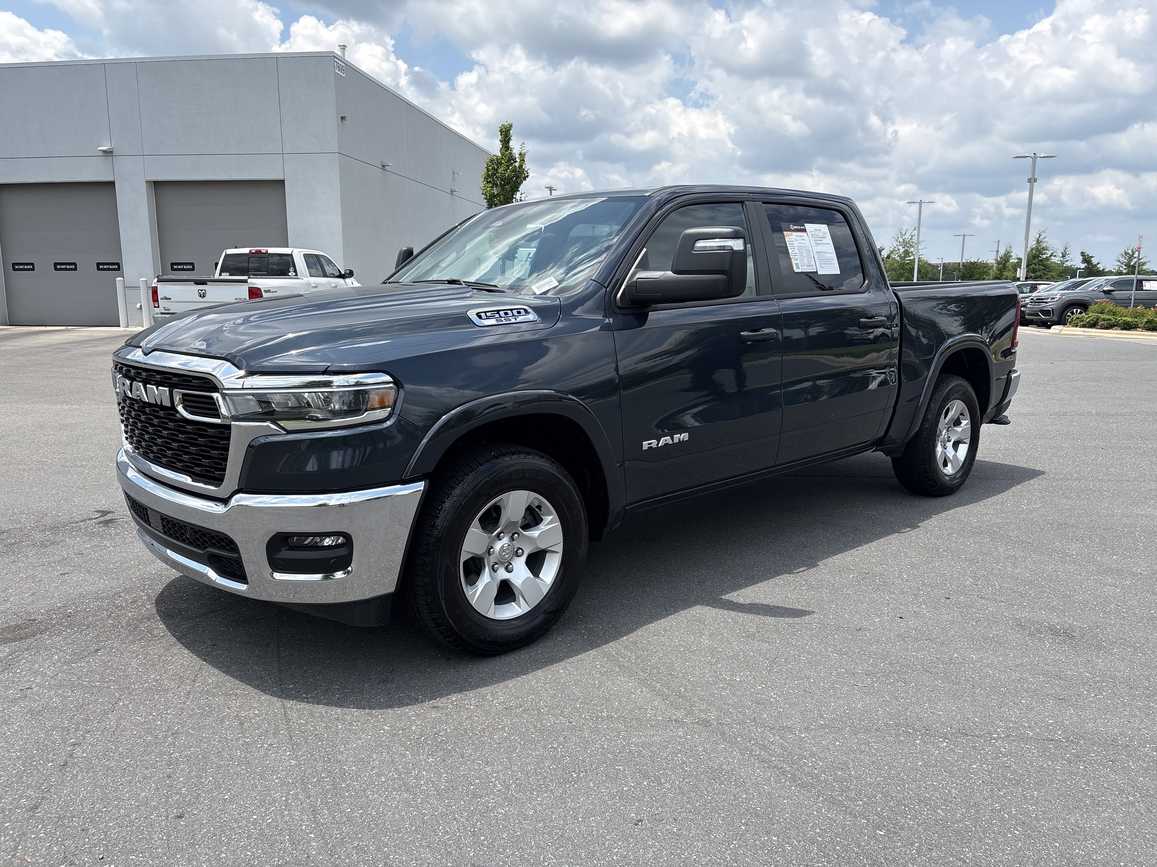 Used 2025 RAM 1500 Big Horn AWD/4WD image 5