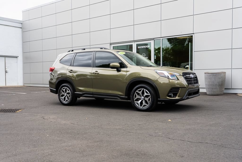 Used 2022 Subaru Forester Premium AWD/4WD image 29