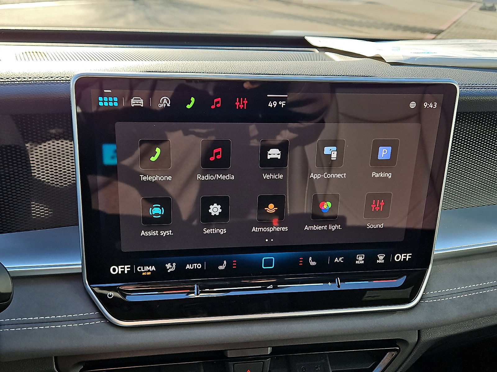 New 2026 Volkswagen Tiguan SE R-Line image 17