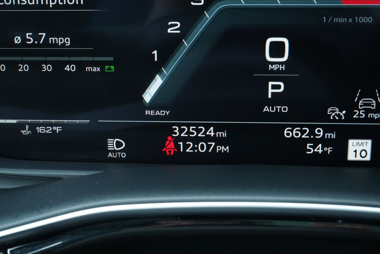 Used 2025 Audi SQ7 Premium Plus AWD/4WD image 29