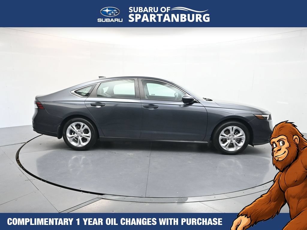 Used 2023 Honda Accord LX image 9
