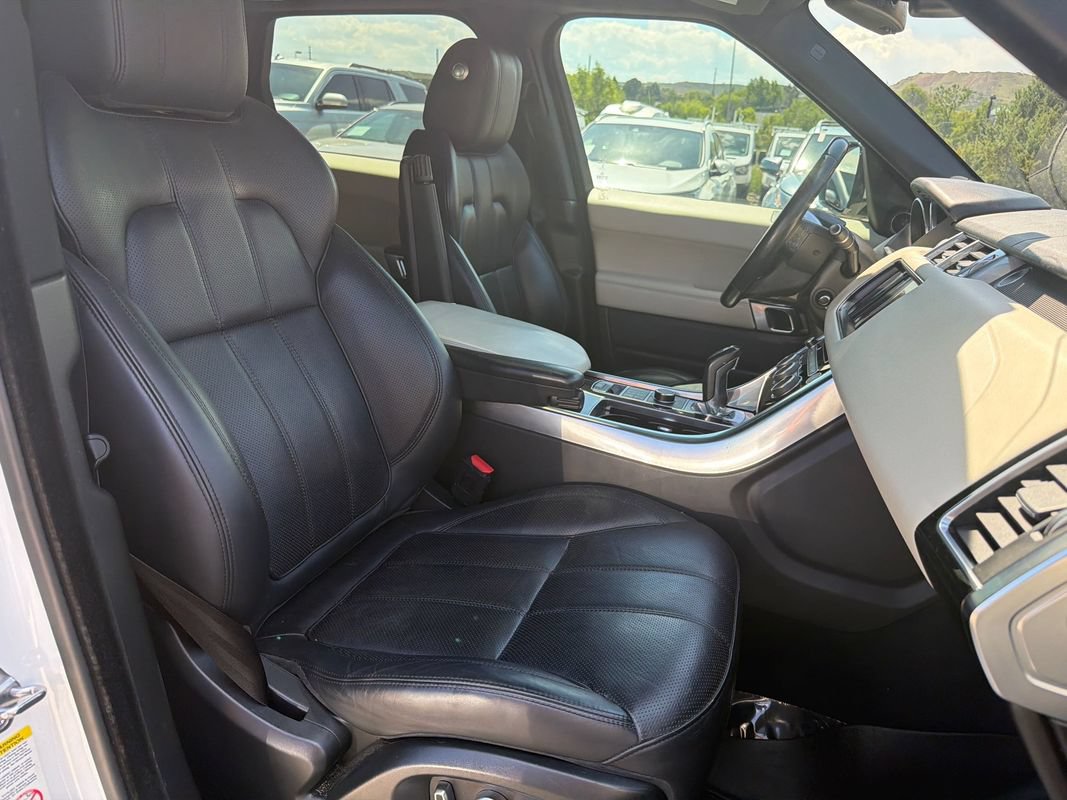 Used 2016 Land Rover Range Rover Sport HSE AWD/4WD image 18