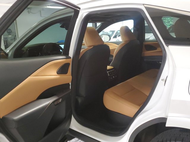 Used 2024 Lexus RX 350 Premium w/ Convenience Package AWD/4WD image 23