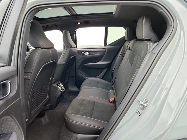 New 2026 Volvo XC40 B5 Ultra w/ Climate Package AWD/4WD image 25