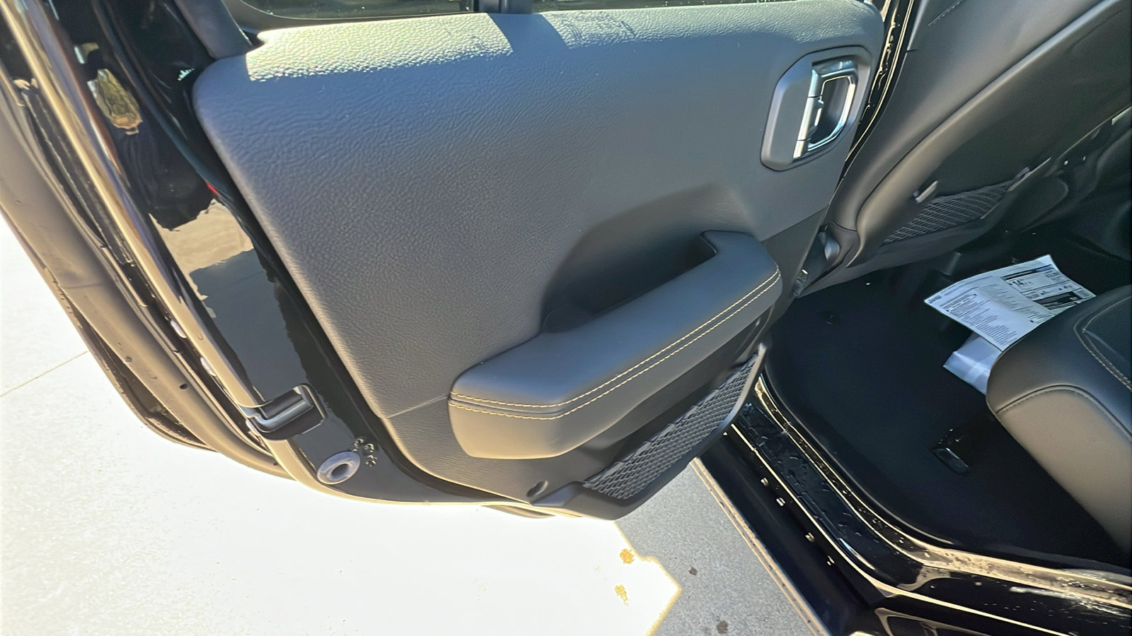 New 2025 Jeep Wrangler Unlimited Rubicon 392 image 19