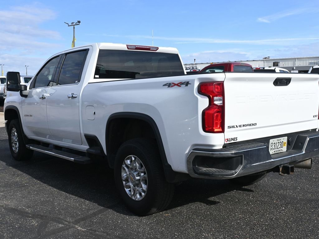 Used 2023 Chevrolet Silverado 3500 LTZ image 12