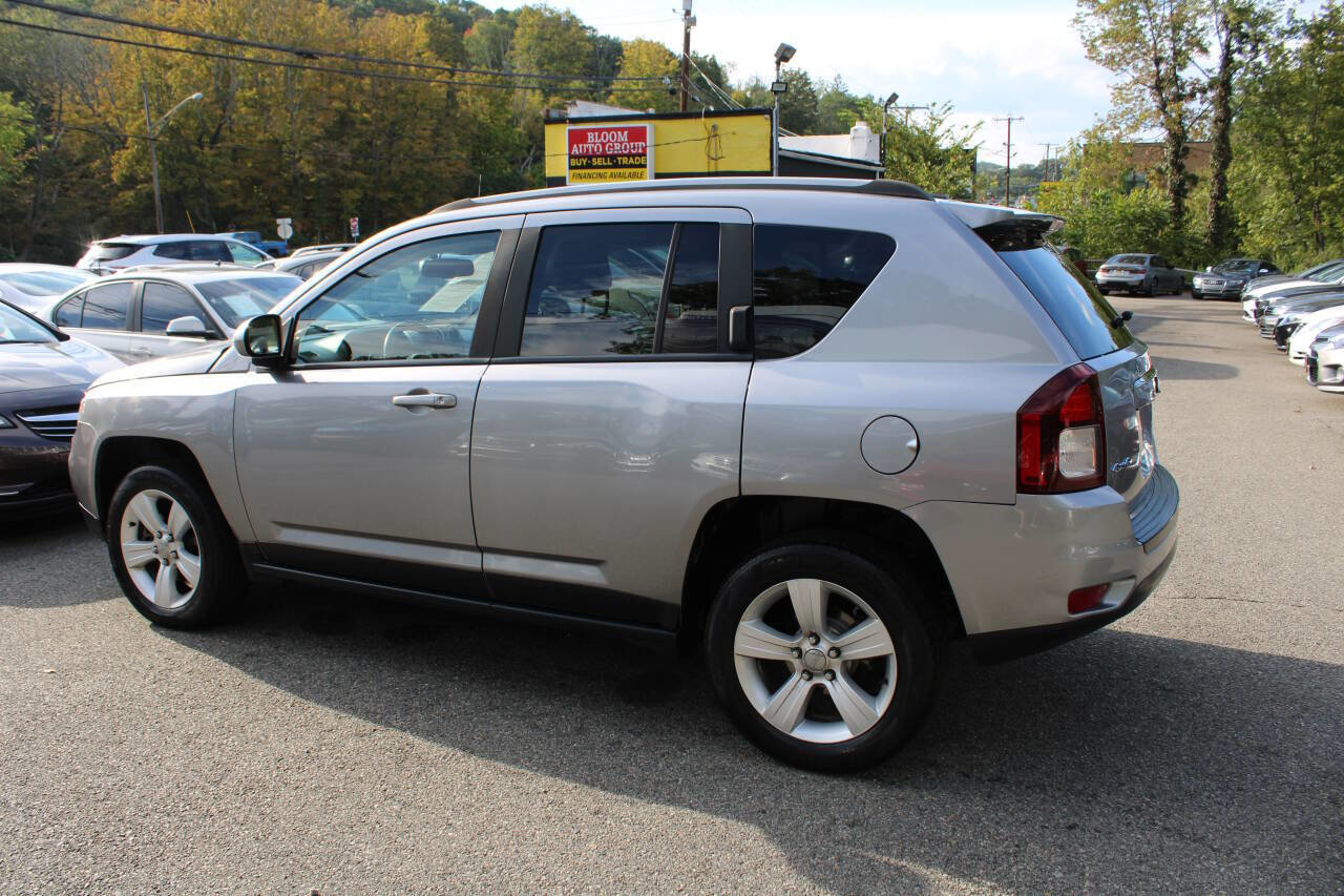 Used 2016 Jeep Compass Latitude image 43