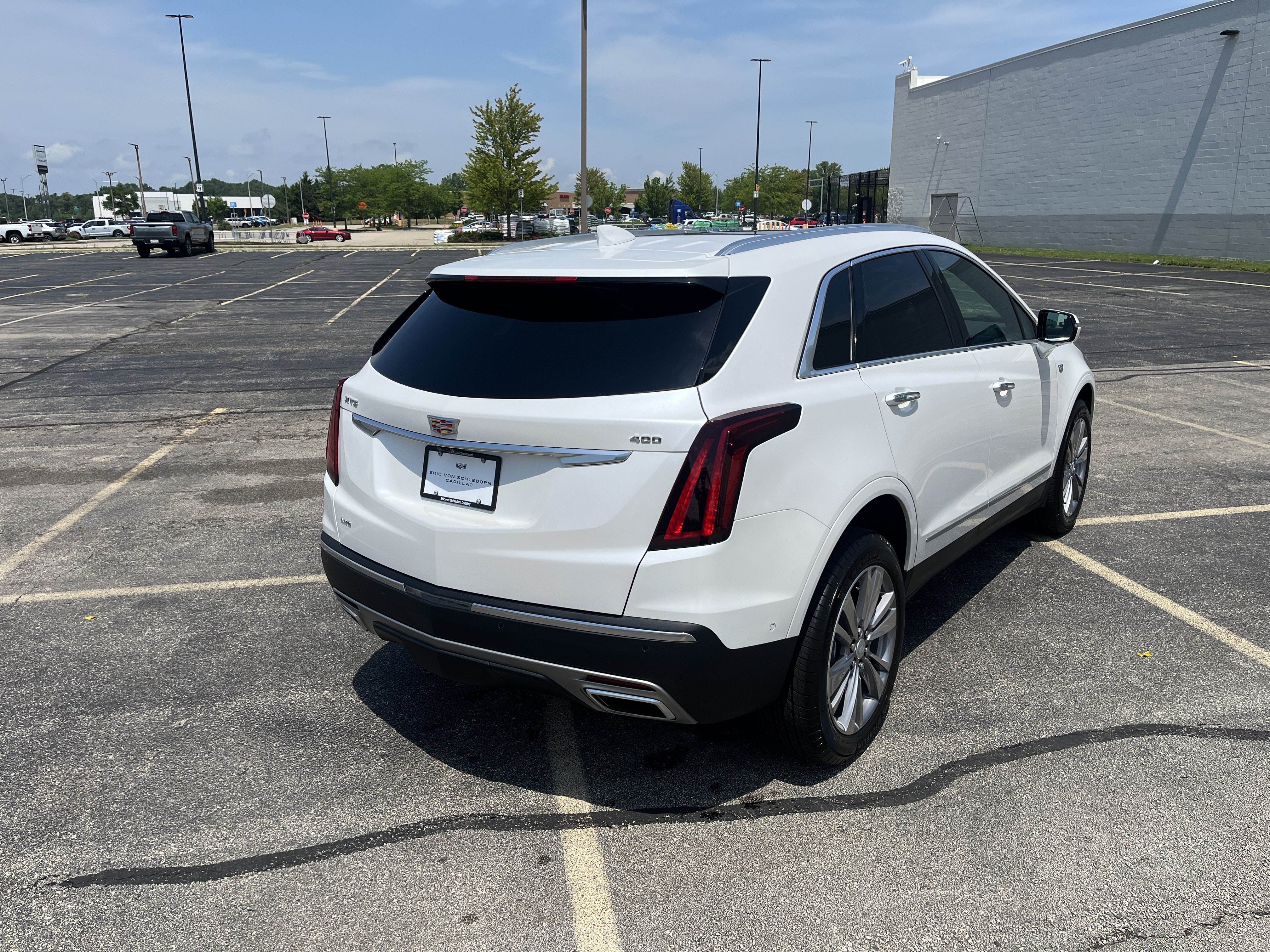 Used 2026 Cadillac XT5 Premium Luxury w/ Driver Assist Package AWD/4WD image 6