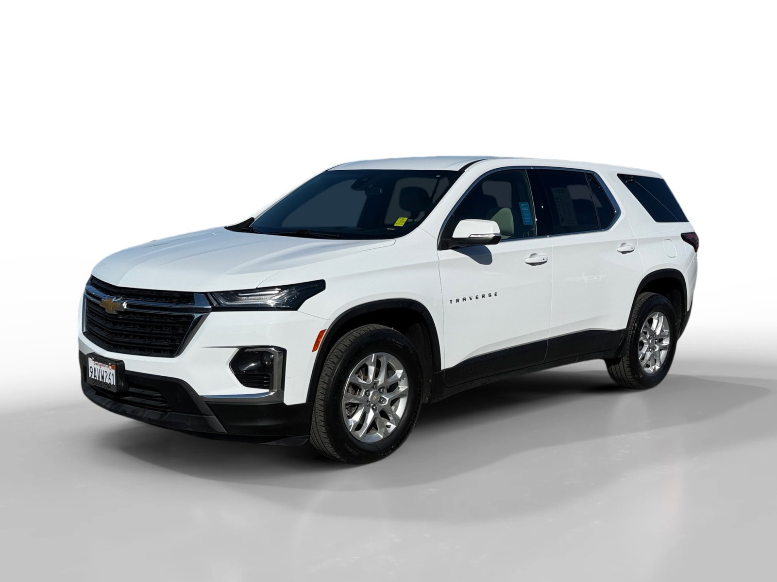 Used 2022 Chevrolet Traverse LS image 1