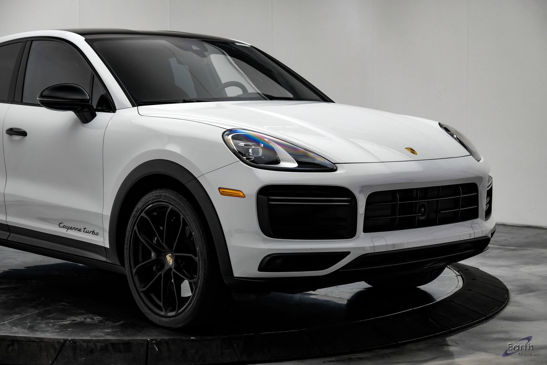 Used 2022 Porsche Cayenne Turbo image 23