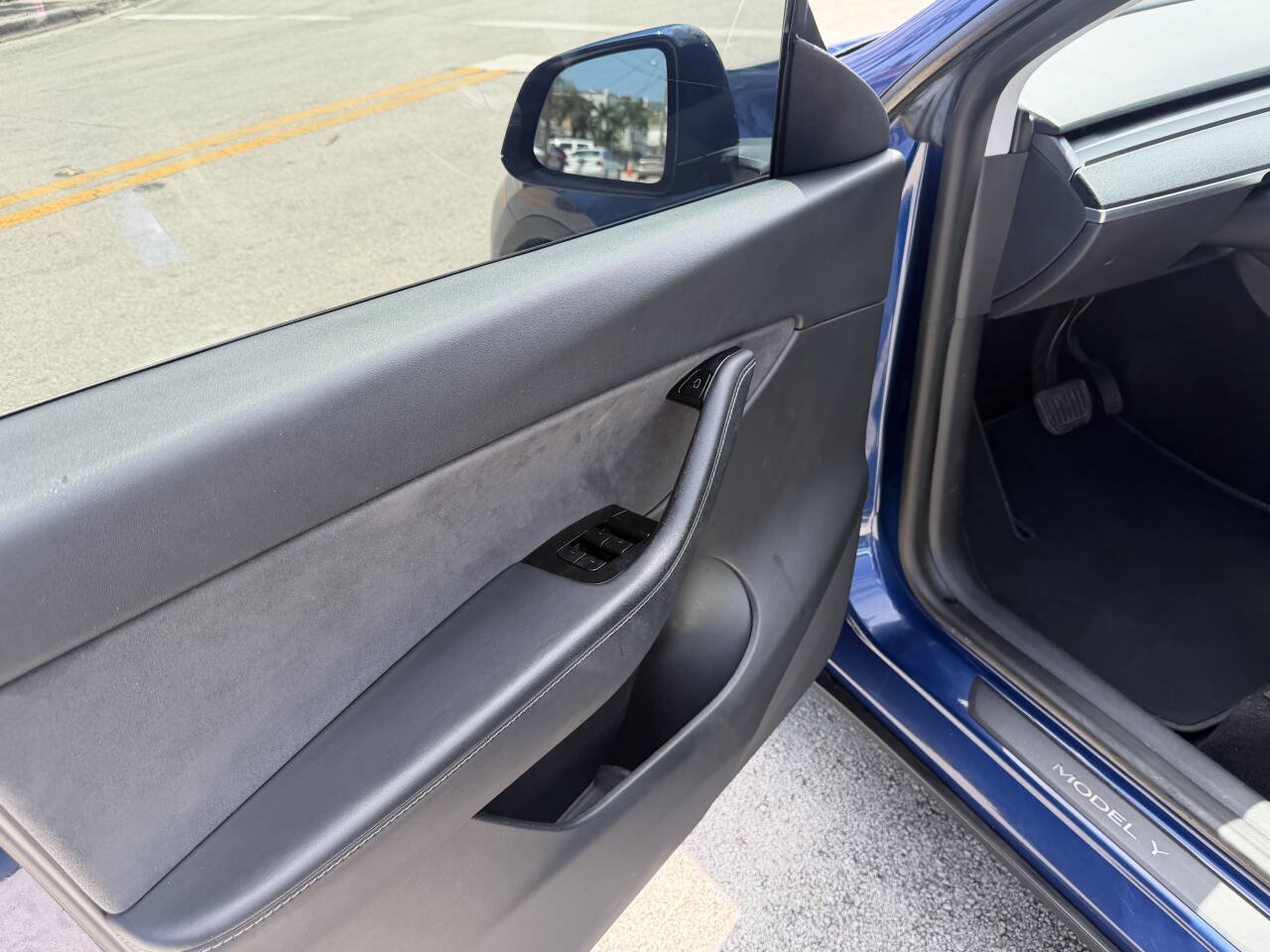 Used 2020 Tesla Model Y Long Range AWD/4WD image 11