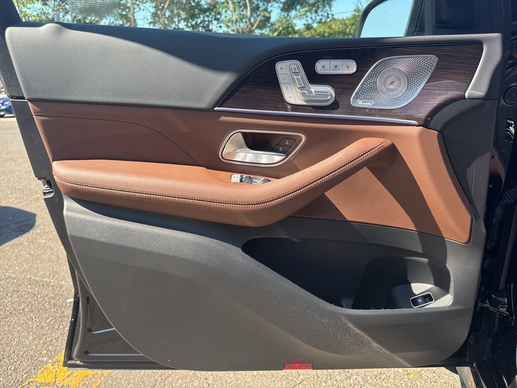 New 2026 Mercedes-Benz GLS 450 4MATIC image 19