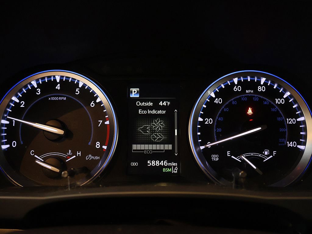 Used 2018 Toyota Highlander SE w/ Protection Package #3 AWD/4WD image 29