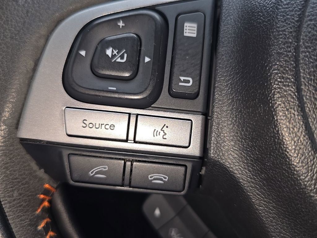 Used 2016 Subaru Crosstrek 2.0i Premium image 11