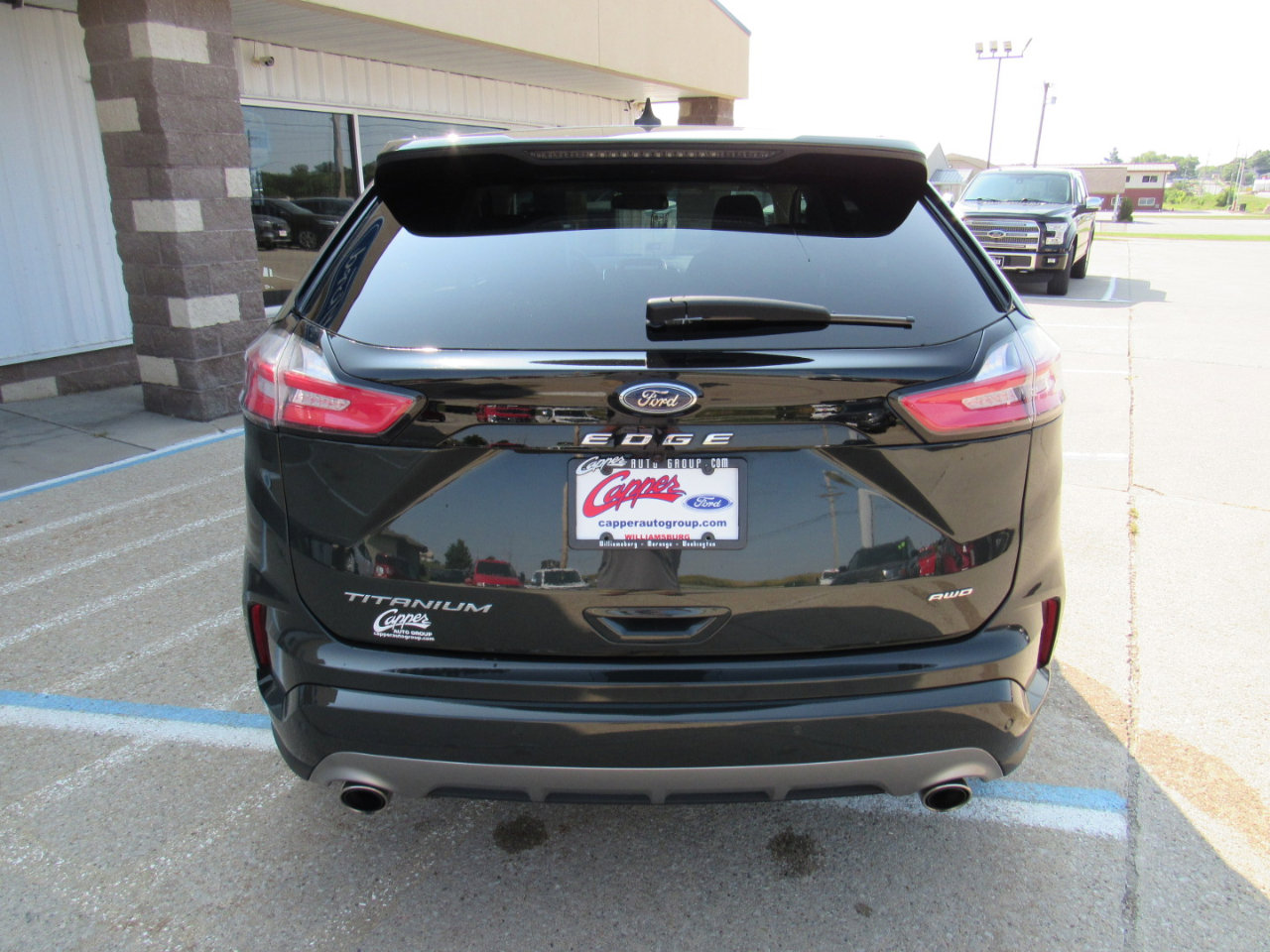 Used 2024 Ford Edge Titanium w/ Titanium Elite Package image 8
