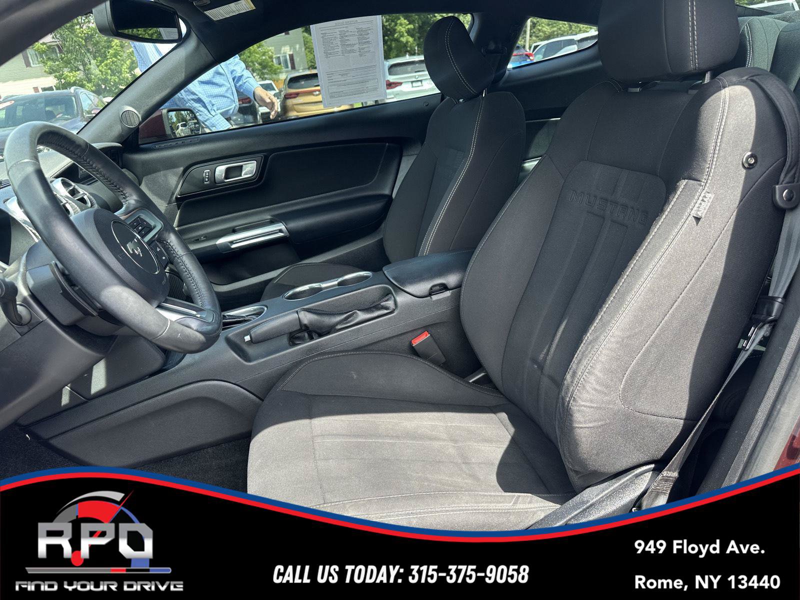Used 2018 Ford Mustang Coupe RWD image 14