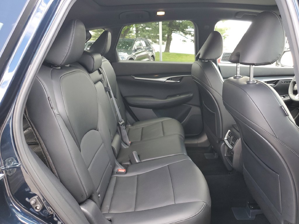 Used 2025 INFINITI QX50 Sport w/ Cargo Package AWD/4WD image 29