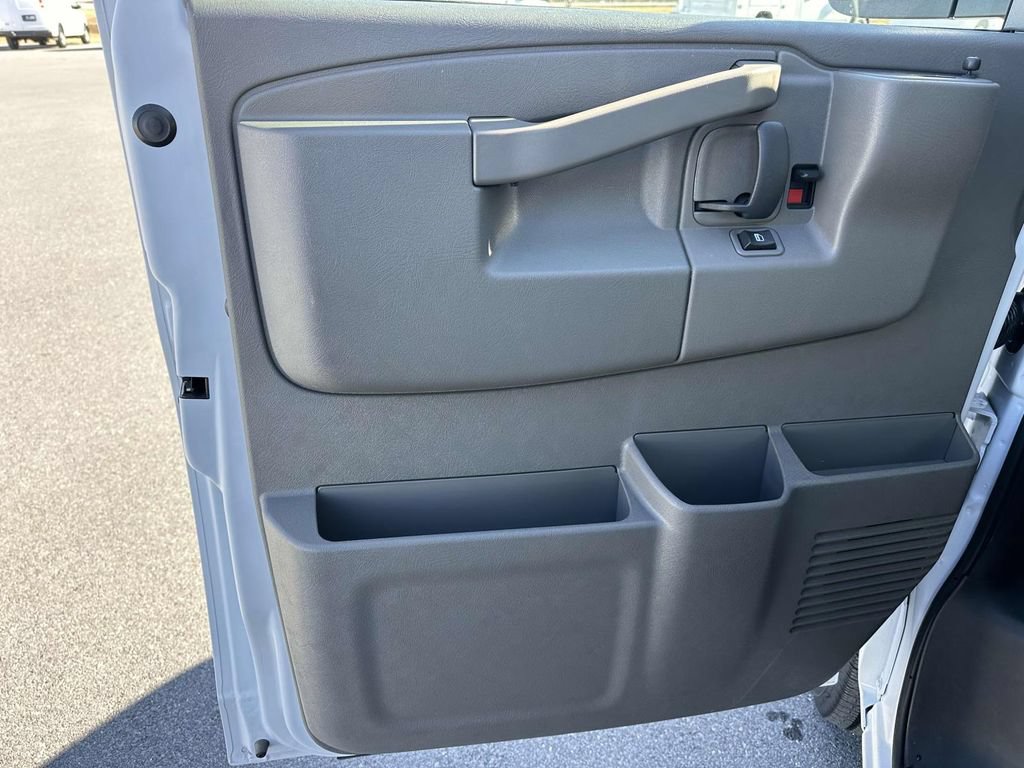 New 2025 Chevrolet Express 2500 w/ Driver Convenience Package RWD image 9