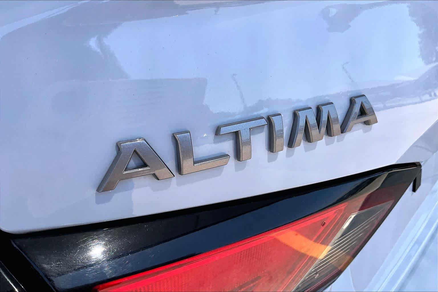 Used 2023 Nissan Altima 2.5 SR FWD image 31