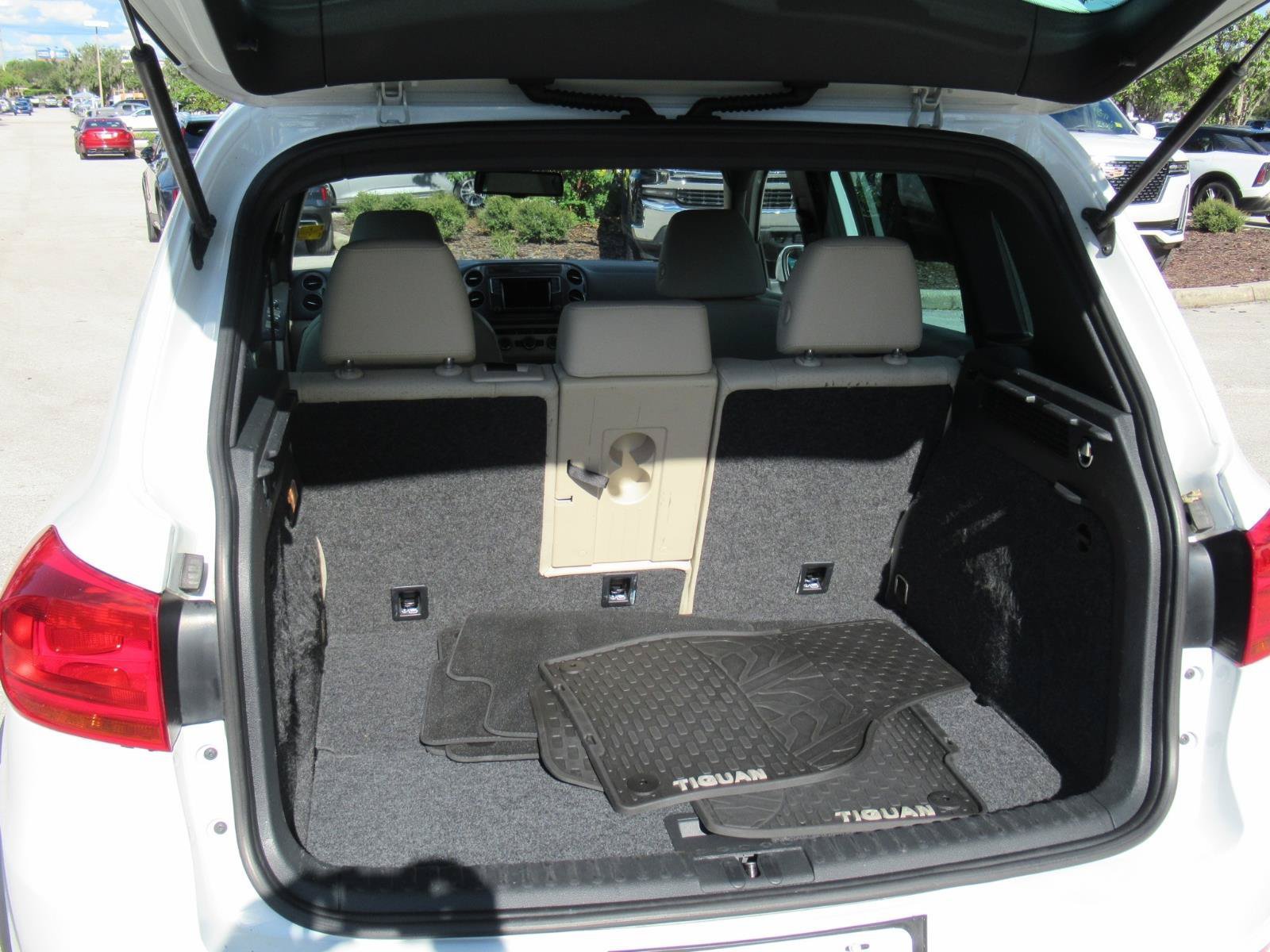 Used 2016 Volkswagen Tiguan R-Line FWD image 32