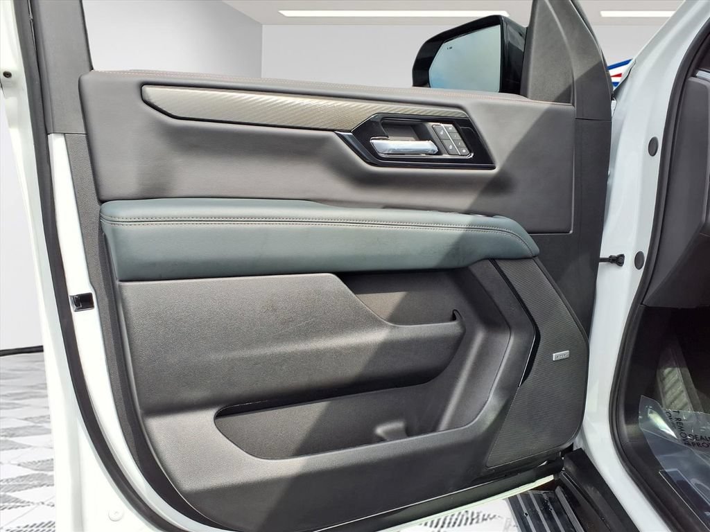 Certified 2026 GMC Yukon AT4 AWD/4WD image 12