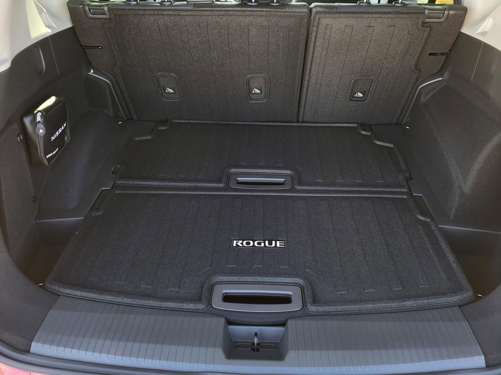 New 2026 Nissan Rogue Platinum image 15