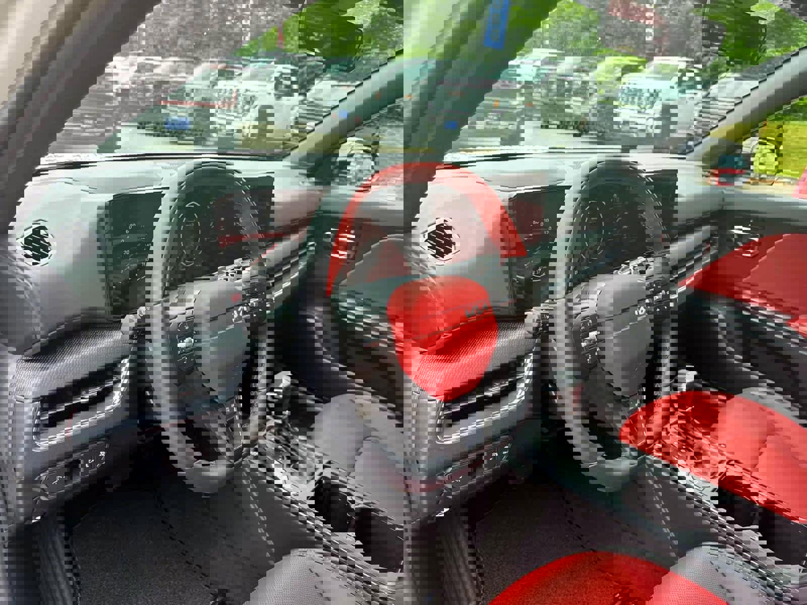 Used 2025 Kia K4 GT-Line w/ GT-Line Premium Package image 15