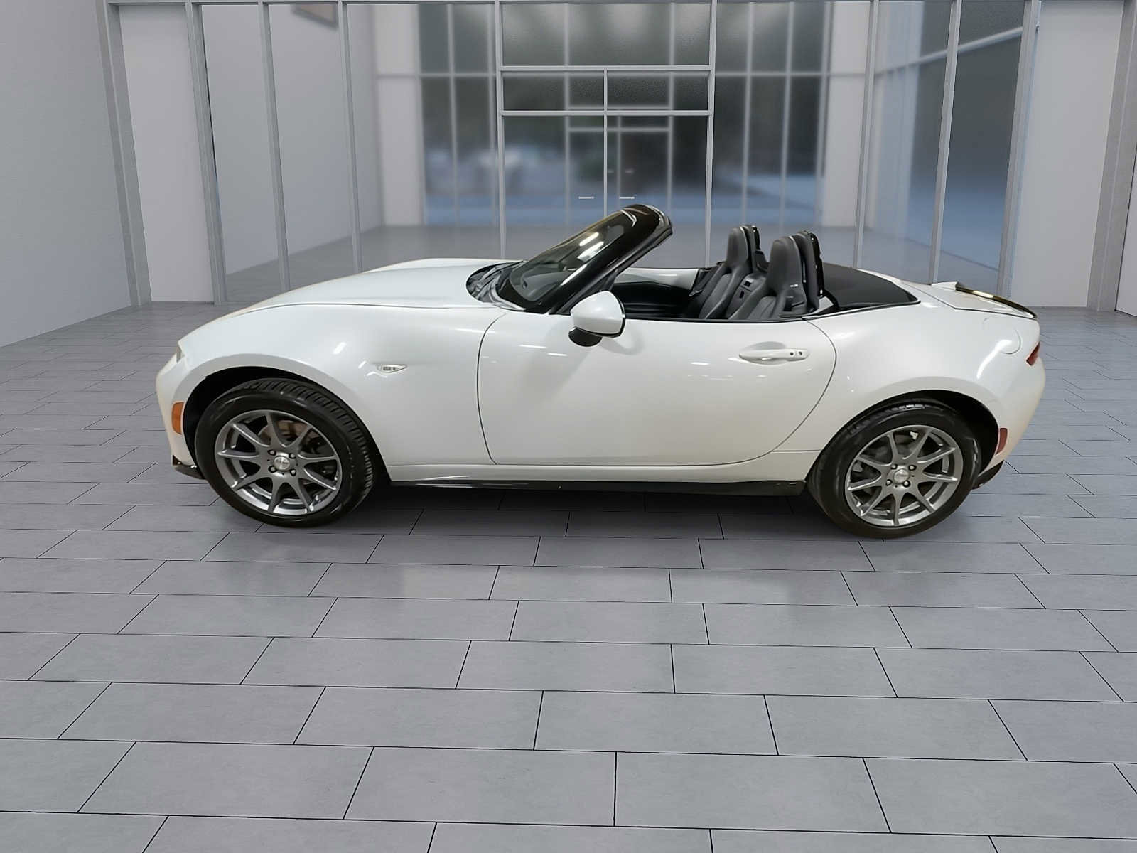 Used 2017 MAZDA MX-5 Miata Grand Touring w/ Appearance Package image 5