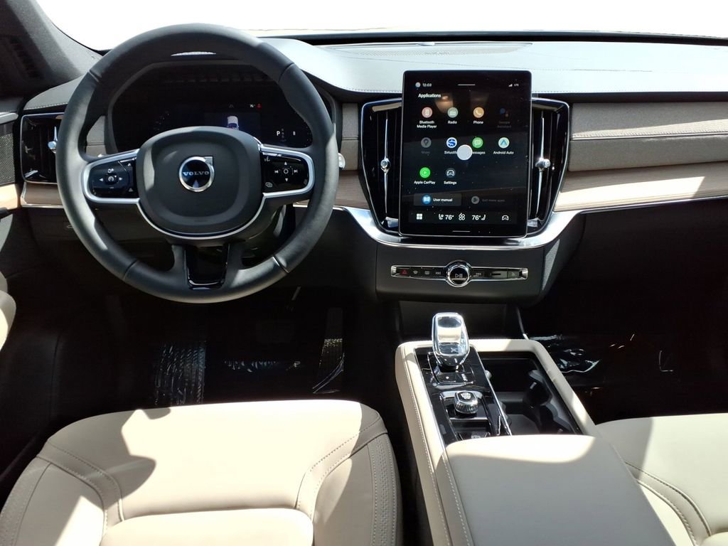 New 2026 Volvo XC90 B6 Plus w/ Protection Package Premier image 8