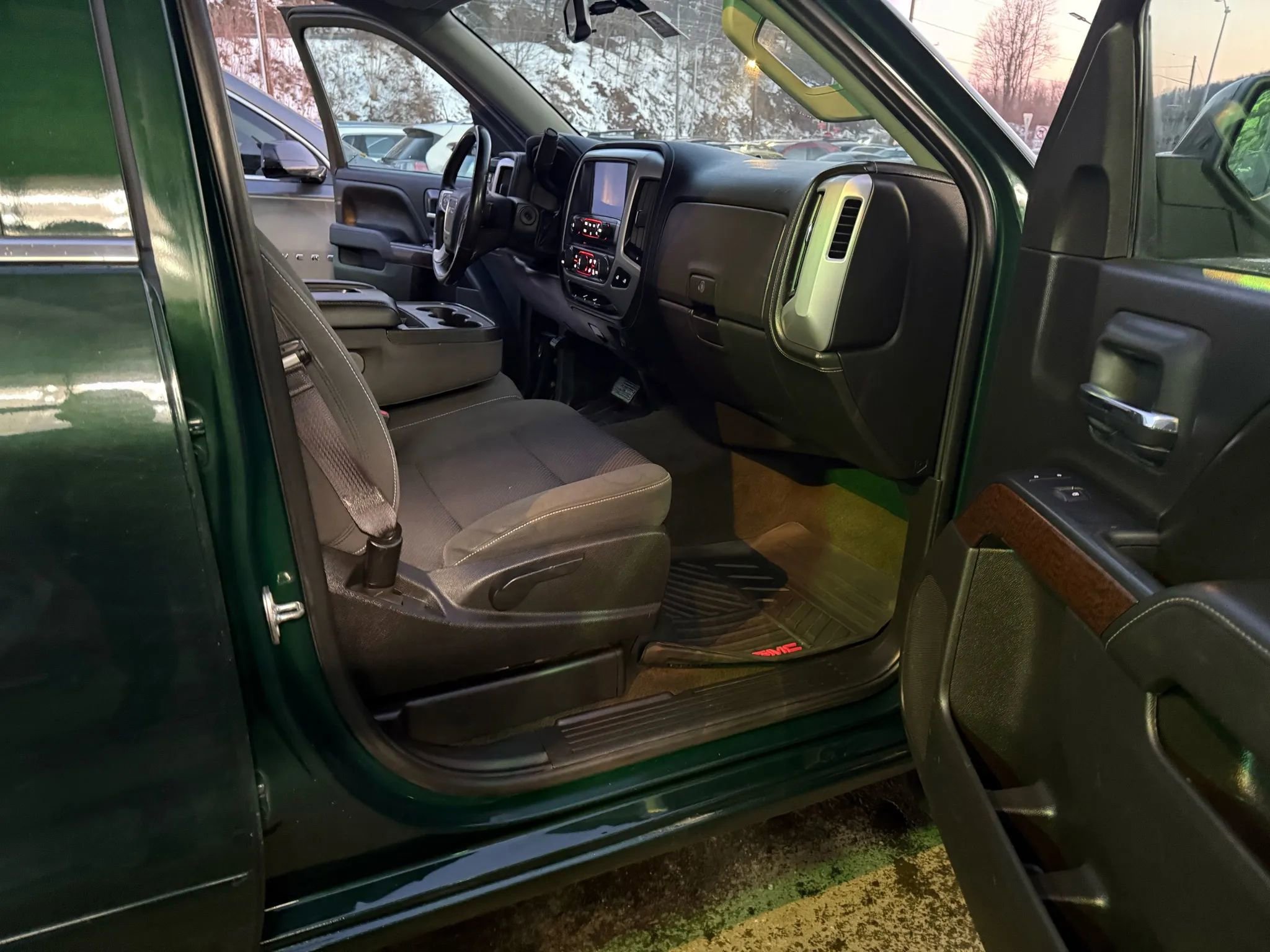 Used 2015 GMC Sierra 1500 SLE w/ SLE Value Package AWD/4WD image 15