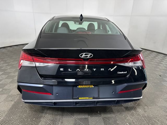 Used 2024 Hyundai Elantra Limited image 4
