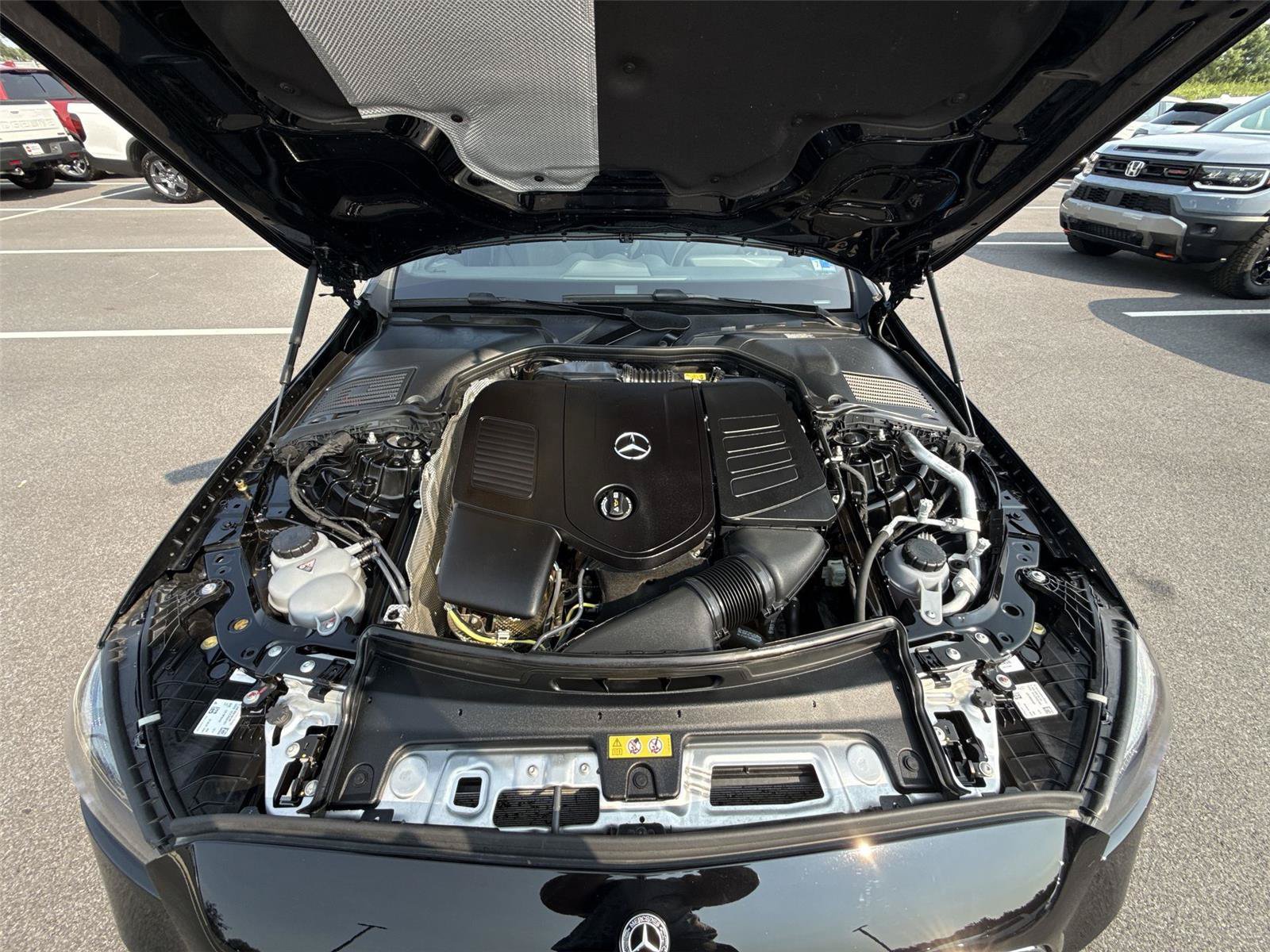 Used 2025 Mercedes-Benz C 300 4MATIC Sedan image 43