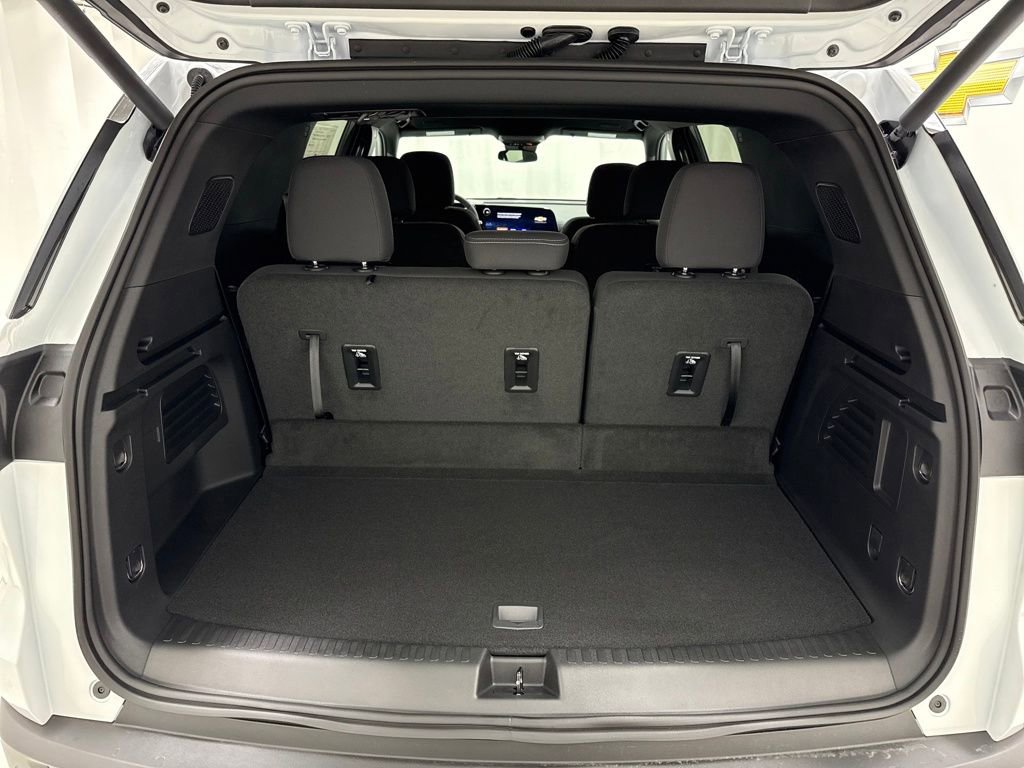 New 2026 Chevrolet Traverse LT image 16