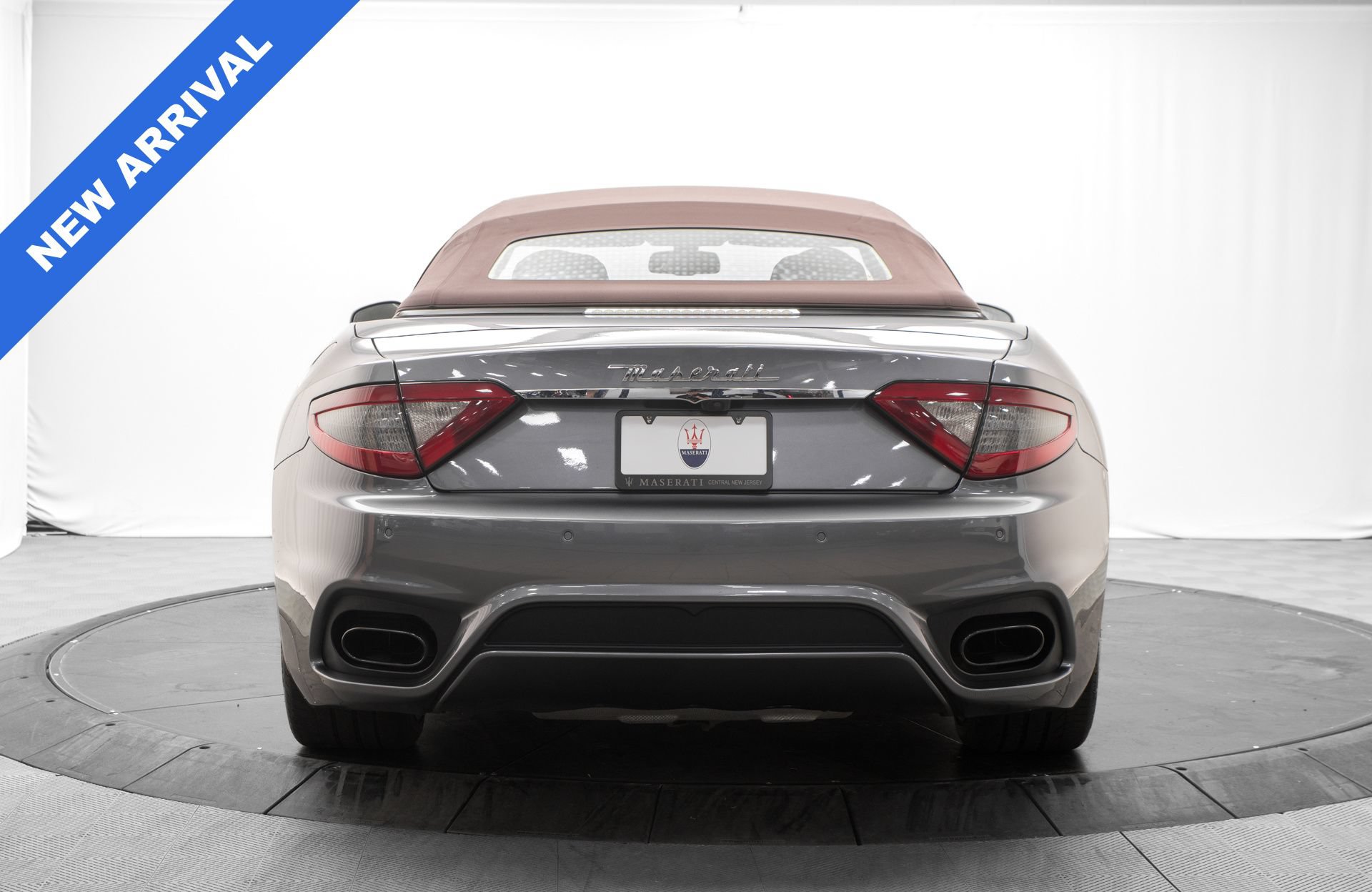 Used 2018 Maserati GranTurismo MC RWD image 12