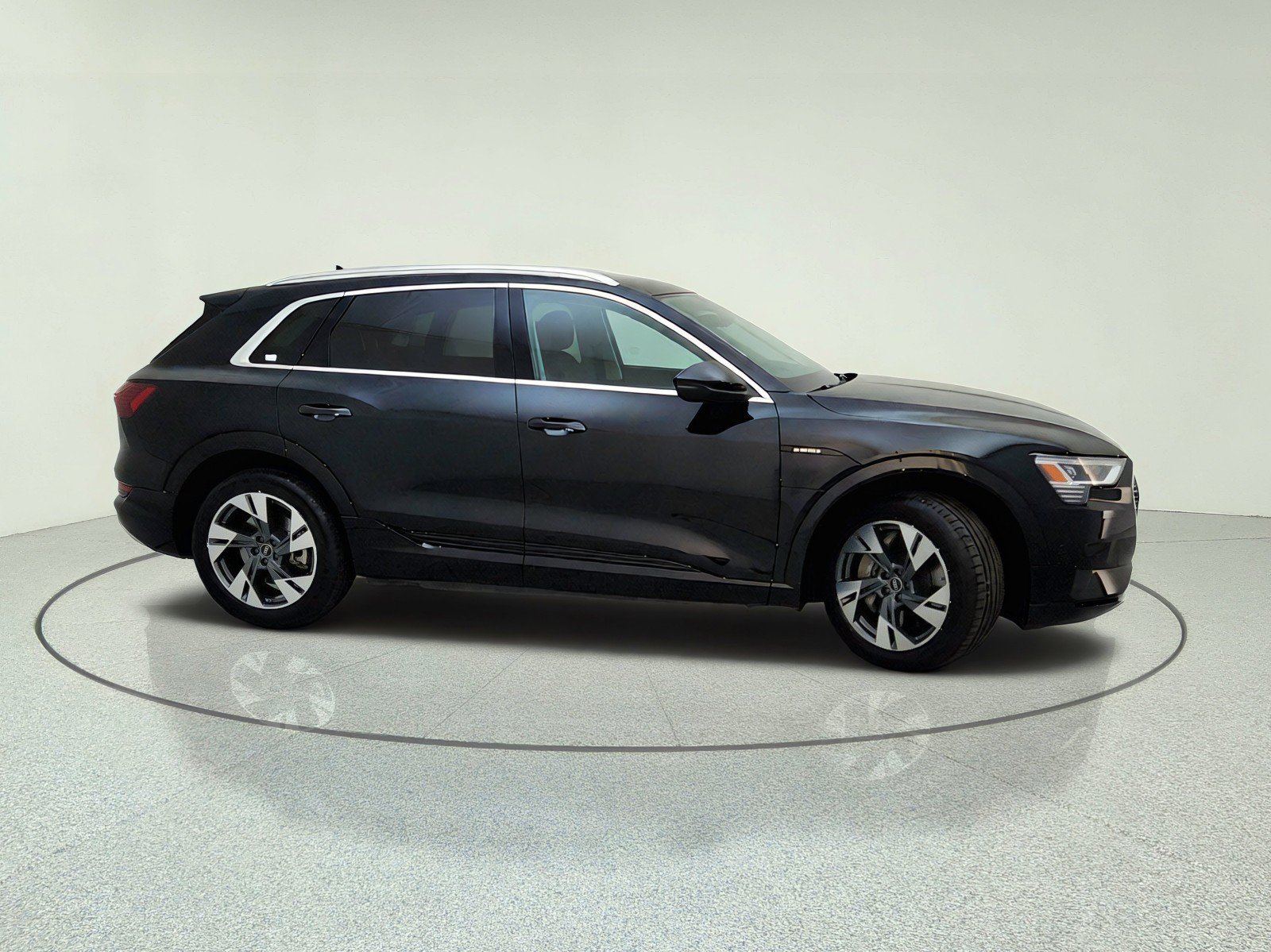 Used 2023 Audi e-tron Premium Plus w/ Premium Plus Package AWD/4WD image 6