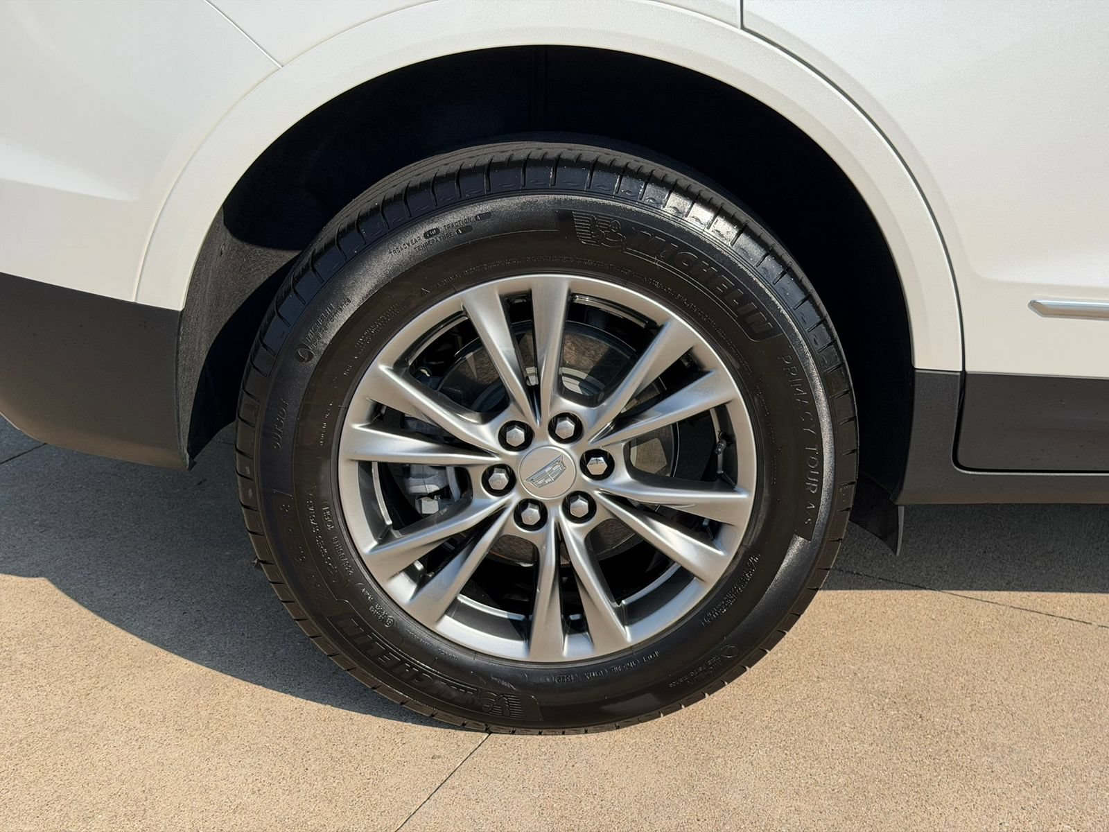 Used 2023 Cadillac XT5 Premium Luxury FWD image 8