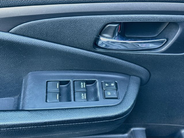 Used 2018 Honda Pilot EX-L image 17