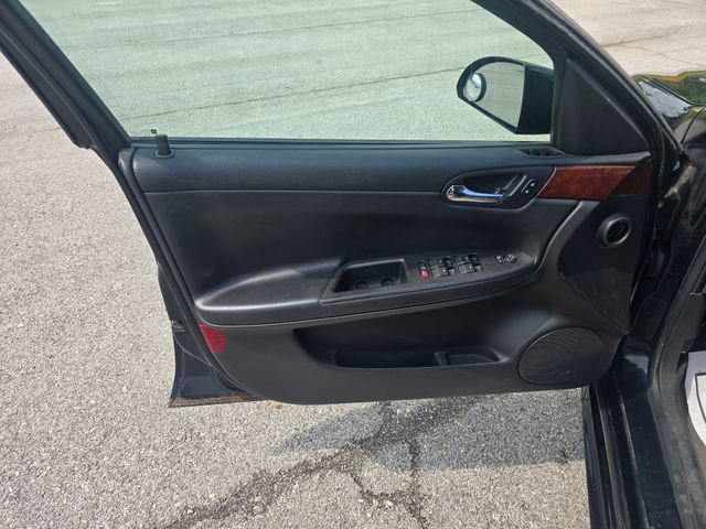 Used 2009 Chevrolet Impala LT FWD image 9