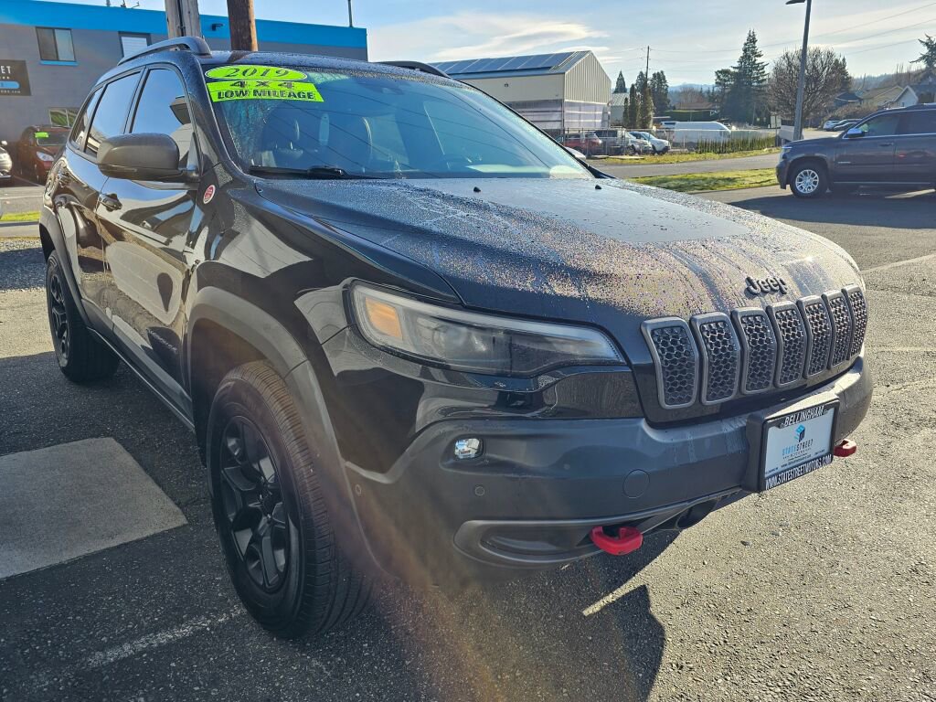 Used 2019 Jeep Cherokee Trailhawk image 6