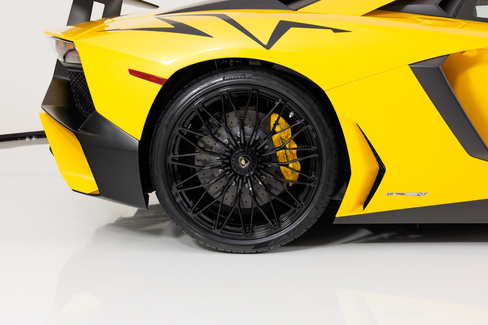 Used 2016 Lamborghini Aventador LP 750-4 Superveloce AWD/4WD image 14
