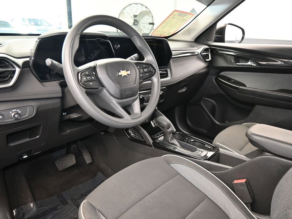 Used 2024 Chevrolet TrailBlazer LT image 12